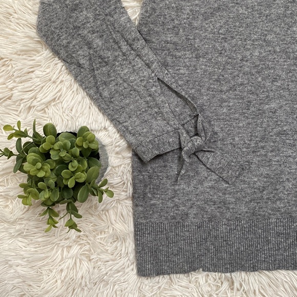 Loft Crewneck Tie Sleeve Sweater 💗 Gray - Picture 9 of 12